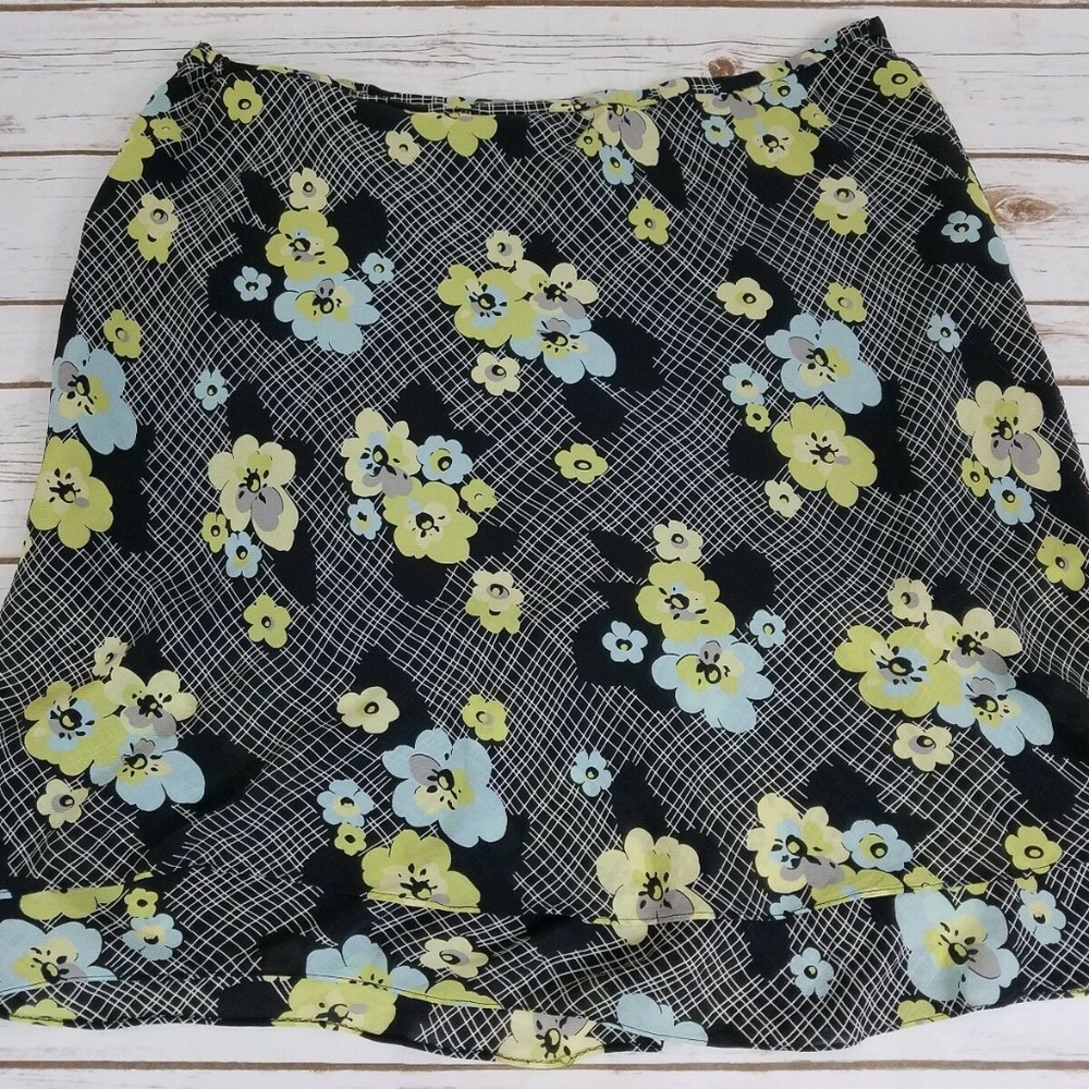 Valerie Stevens Womens Skirt 20W 100% Silk Floral - Picture 2 of 4